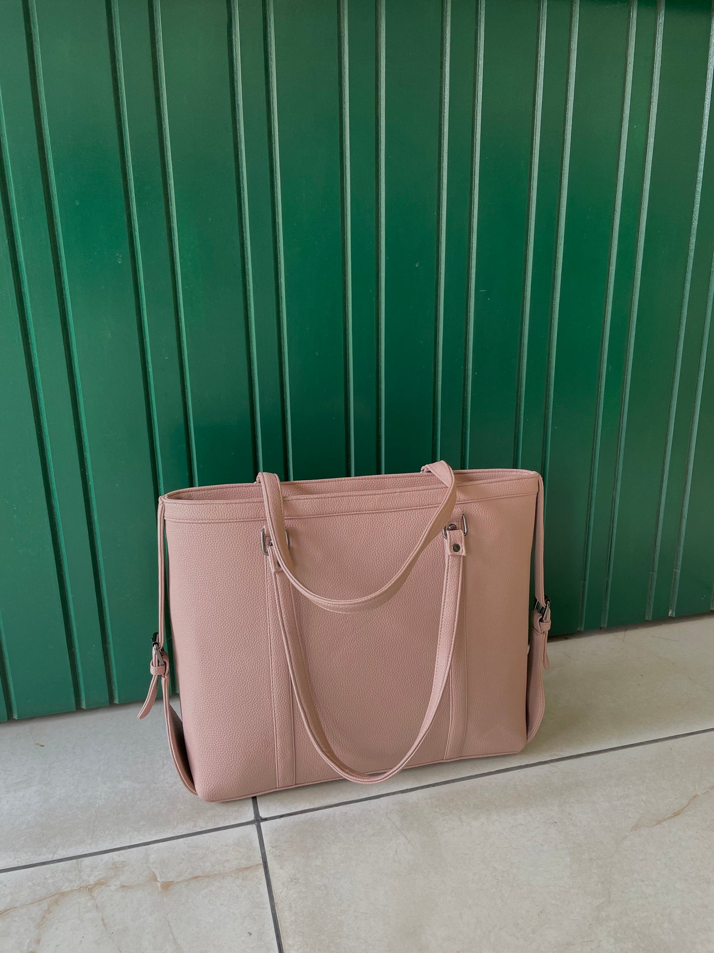 Toting Tote (Nude)