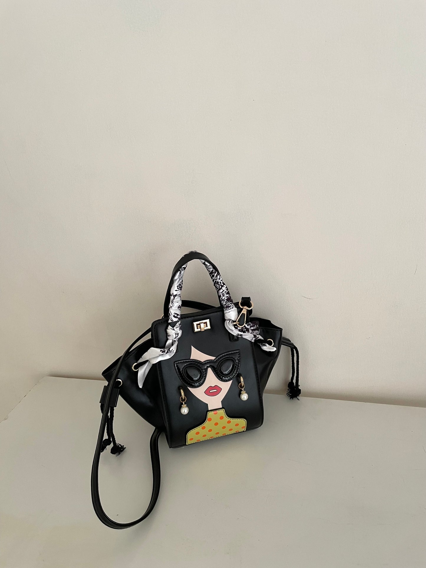 Miss Diva Handbag!