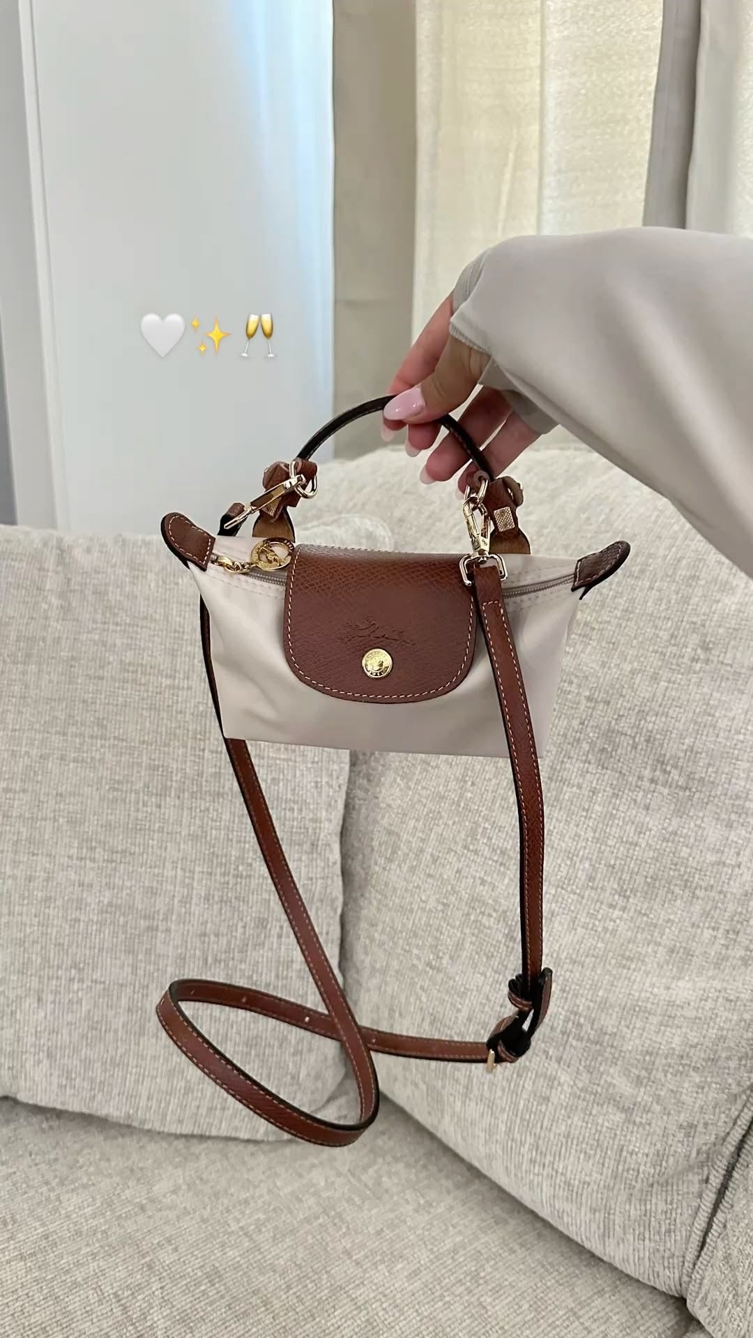 Iconic Pouch with handle.
