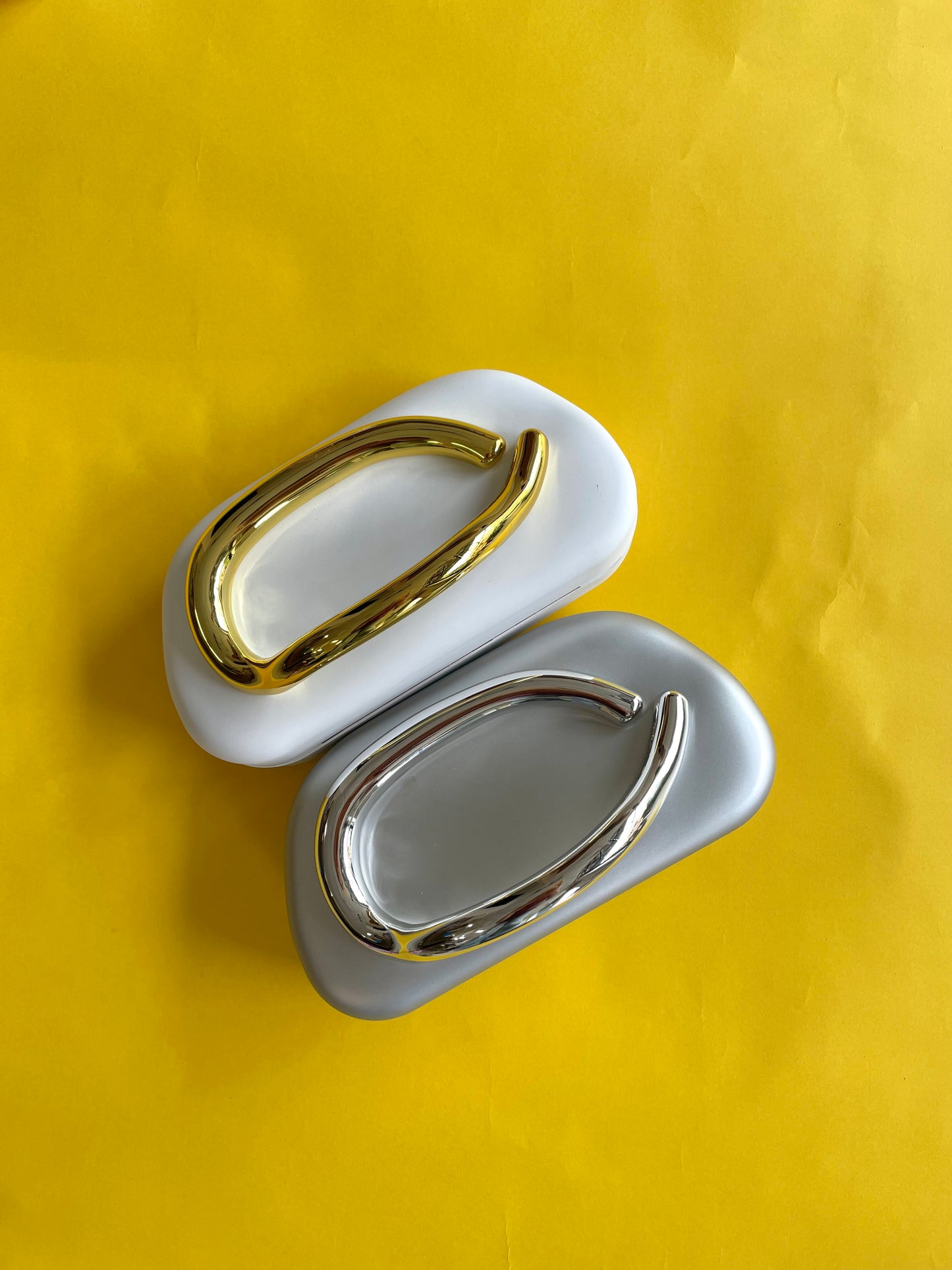 Hand in Handle Clutch