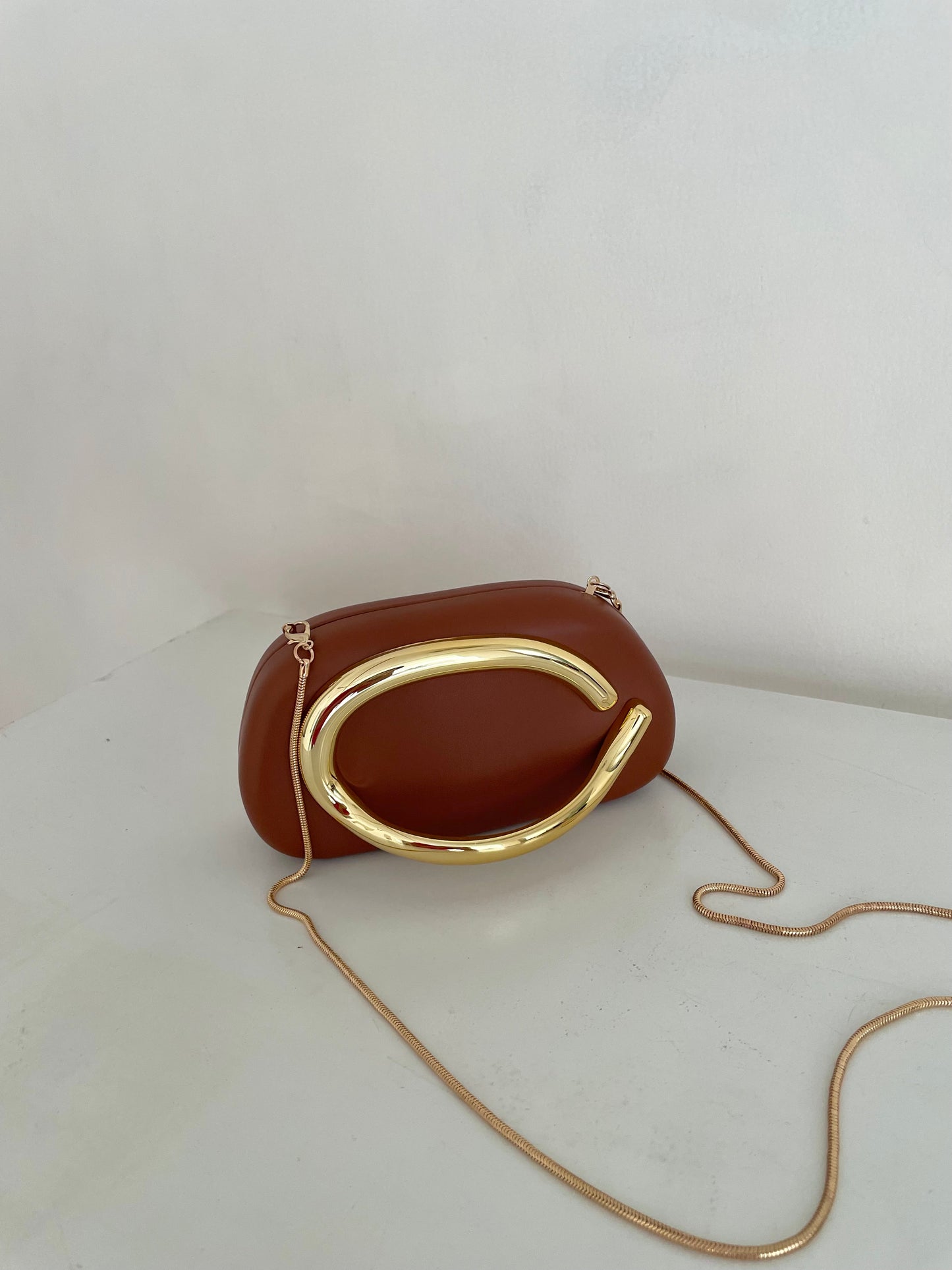 Hand in Handle Clutch