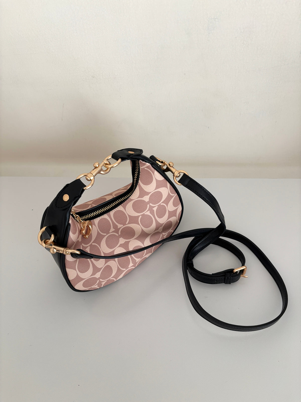 Luxury Jonie Bag.
(with box packaging)