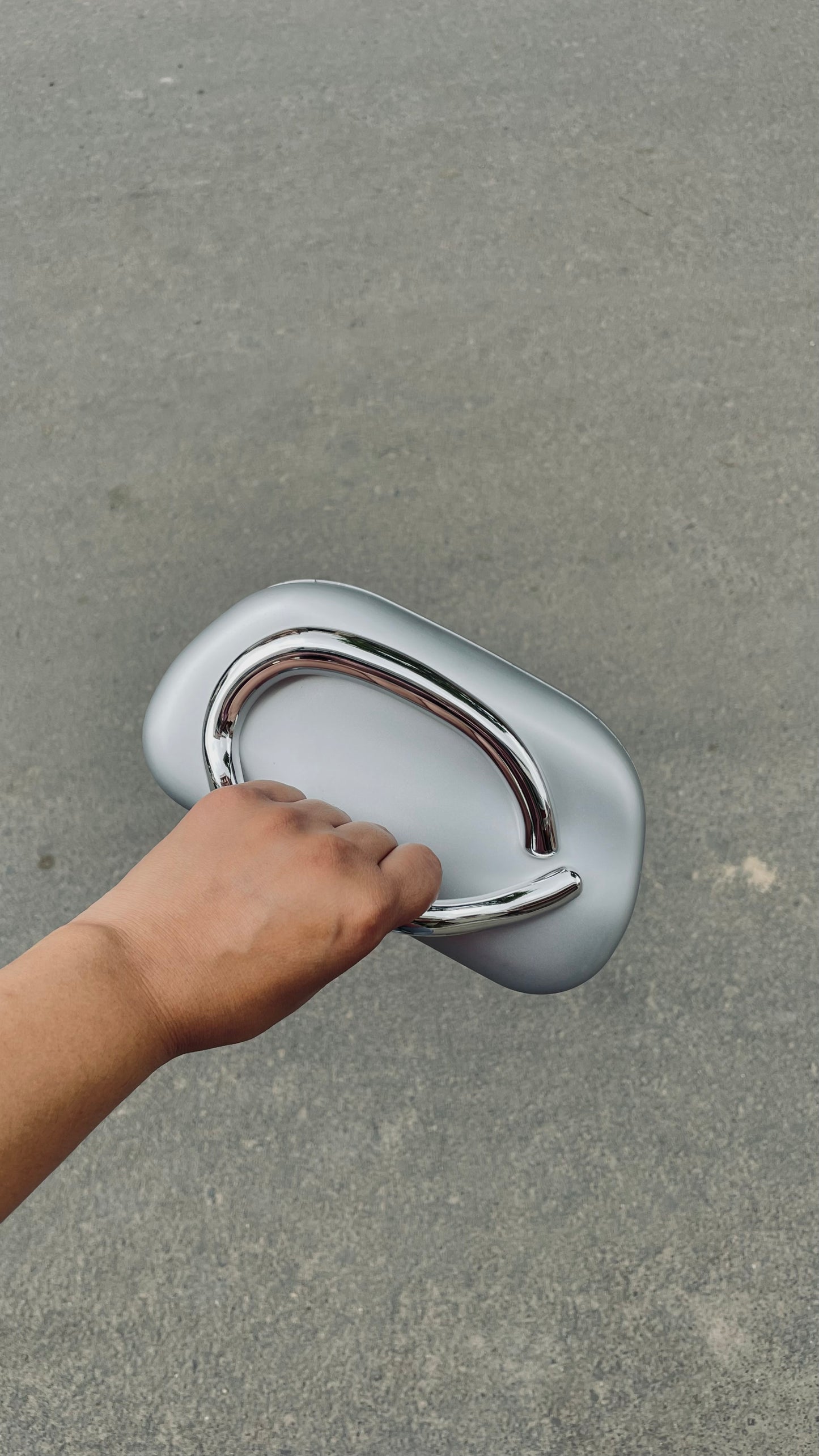 Hand in Handle Clutch