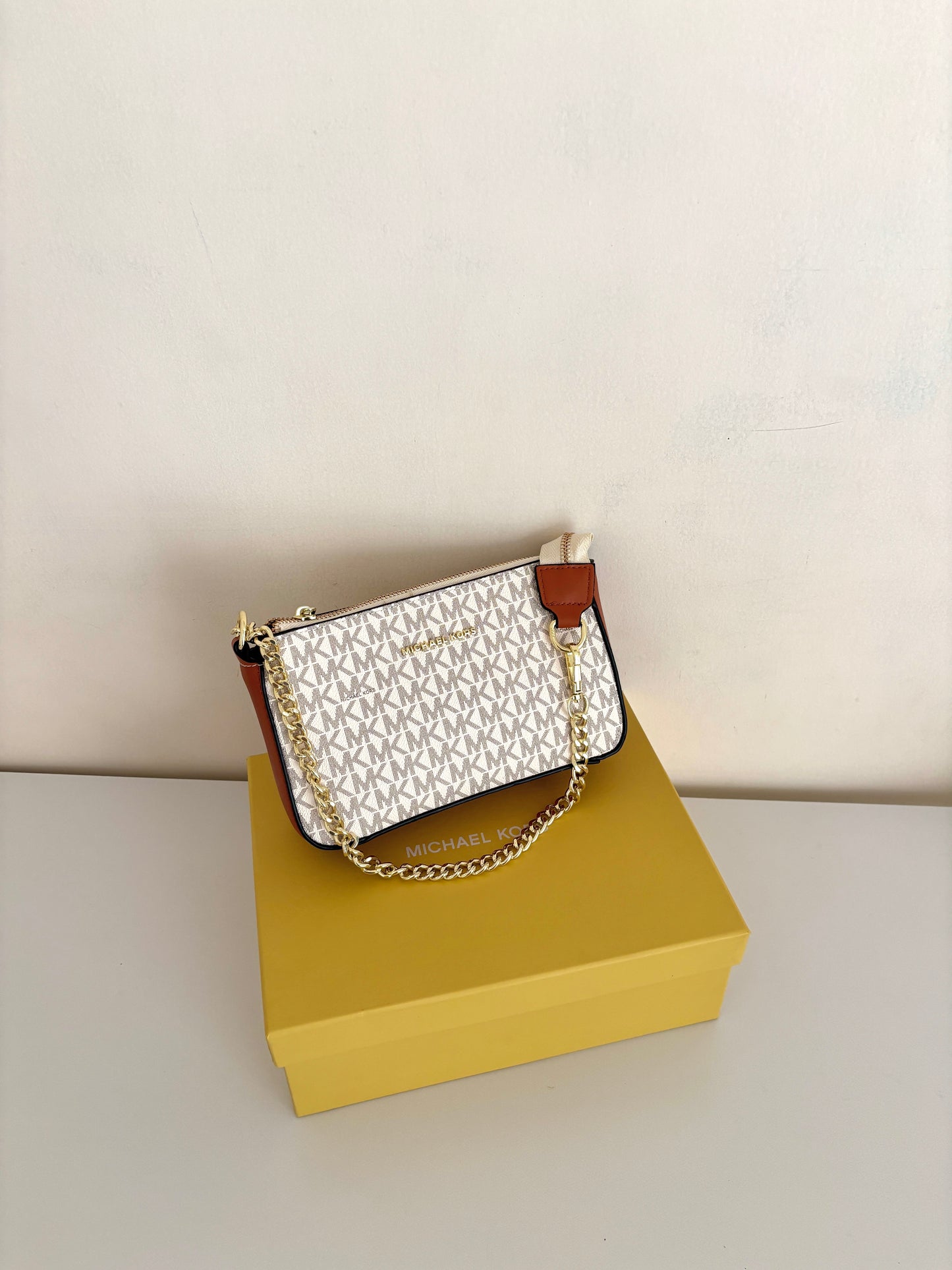 Luxury MK Handbag.
(with box packaging)