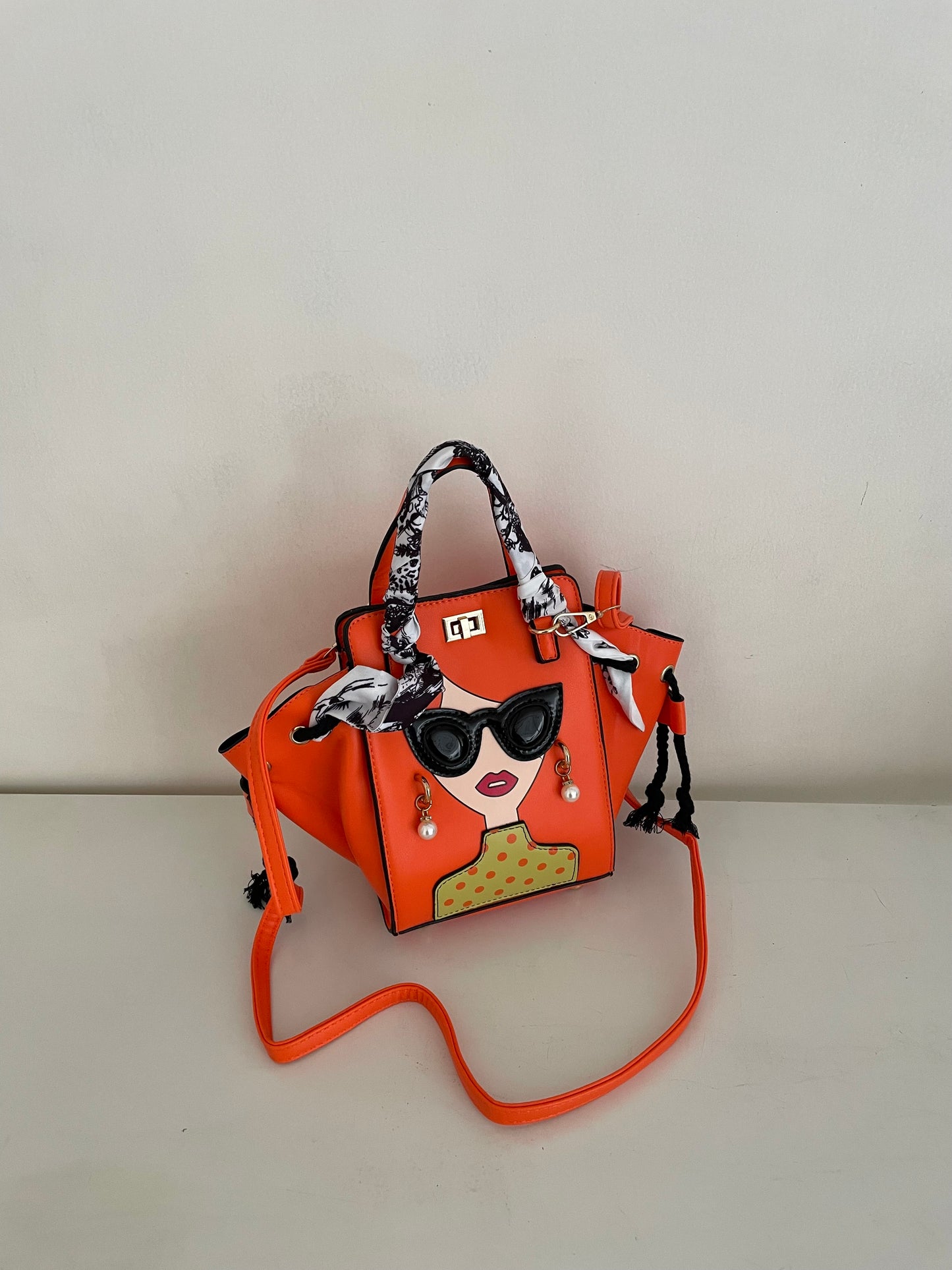 Miss Diva Handbag!