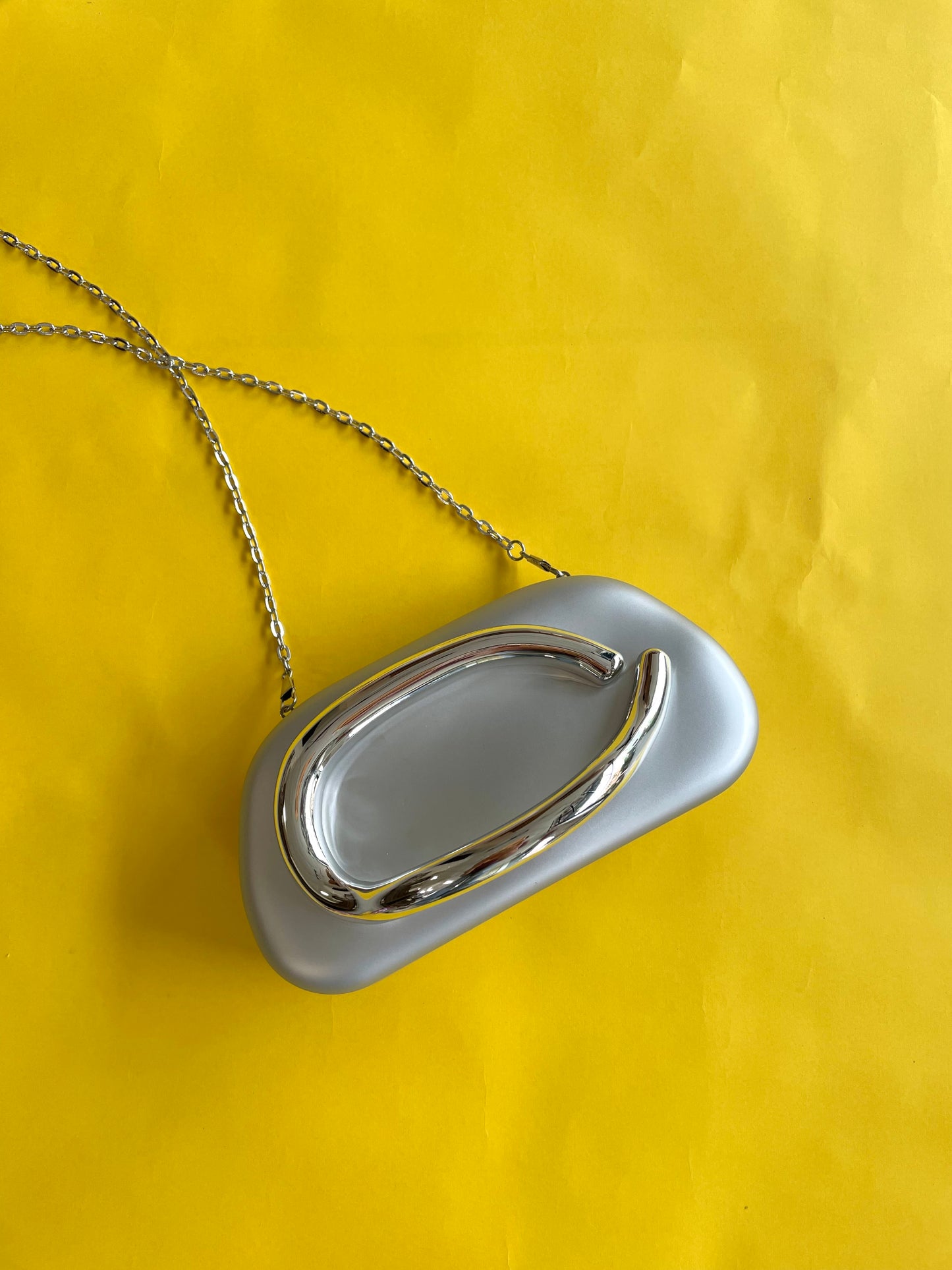Hand in Handle Clutch