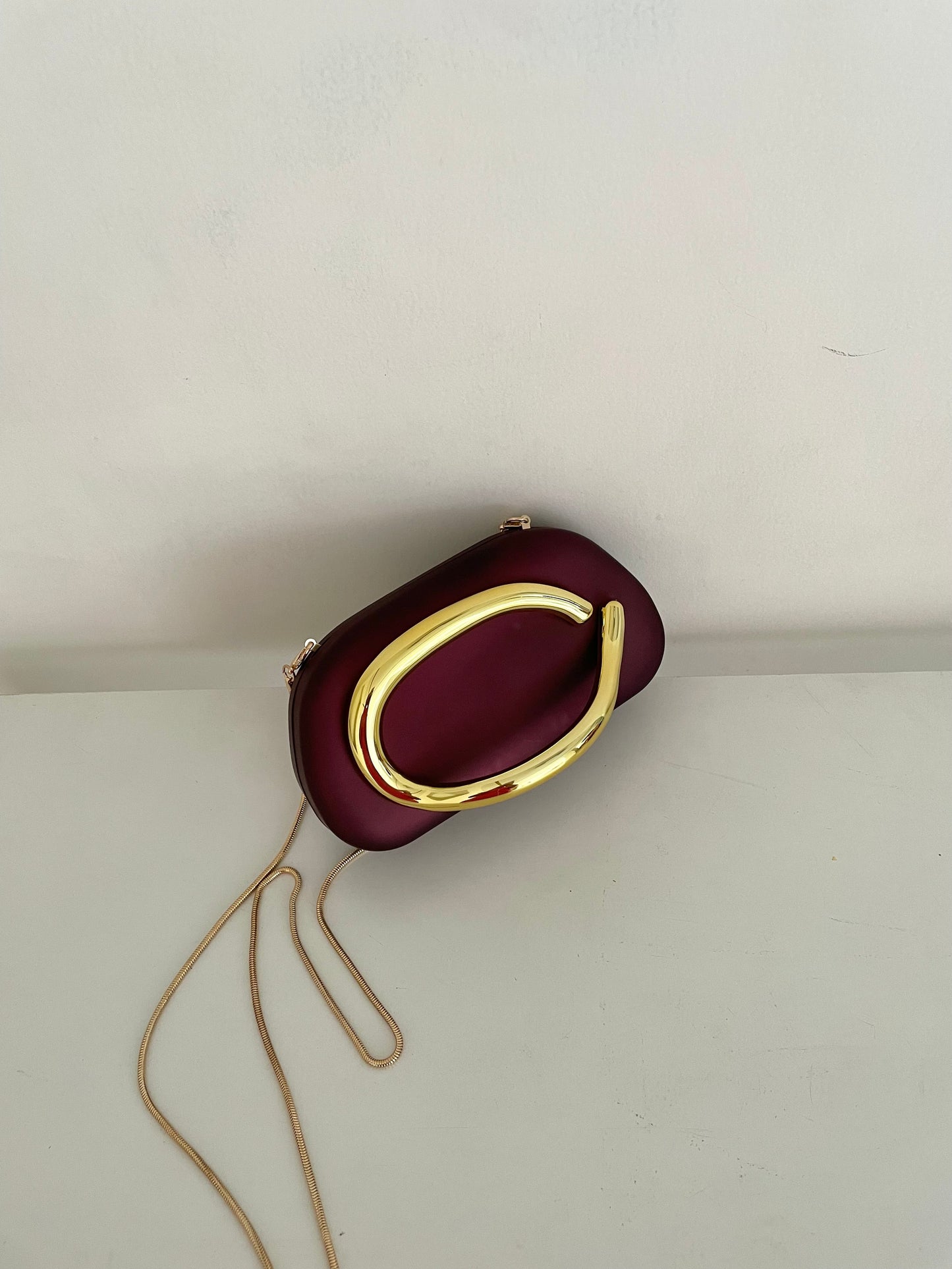 Hand in Handle Clutch
