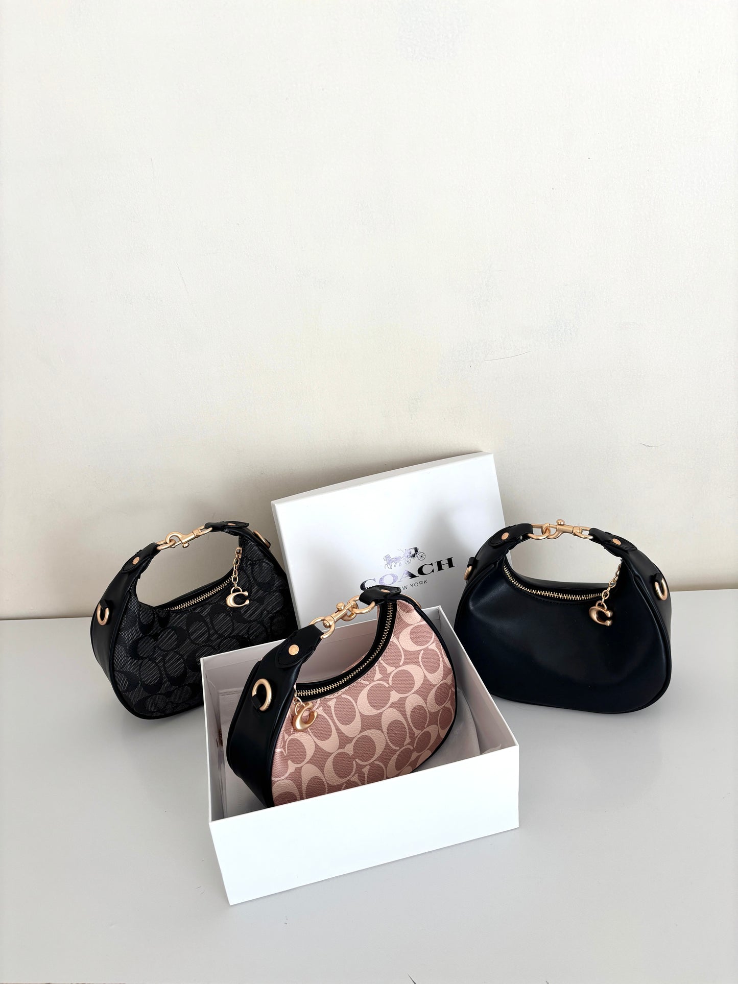 Luxury Jonie Bag.
(with box packaging)