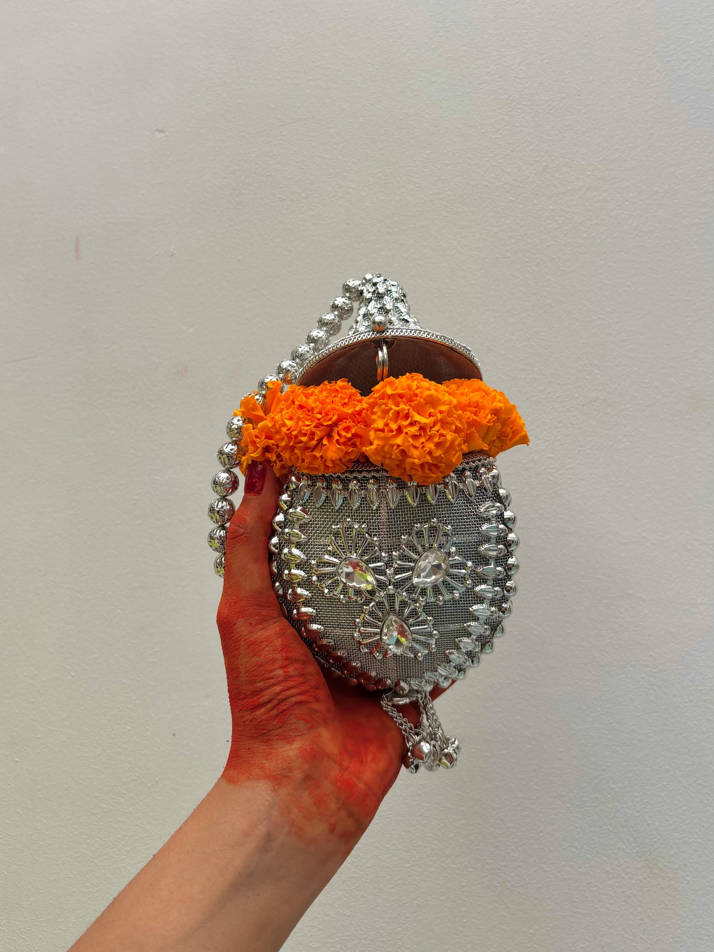 Chandni Clutch